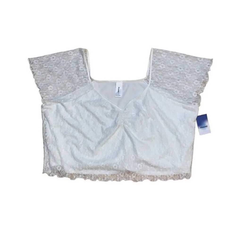 Abound Lace Crop Top - Picture 2 of 7